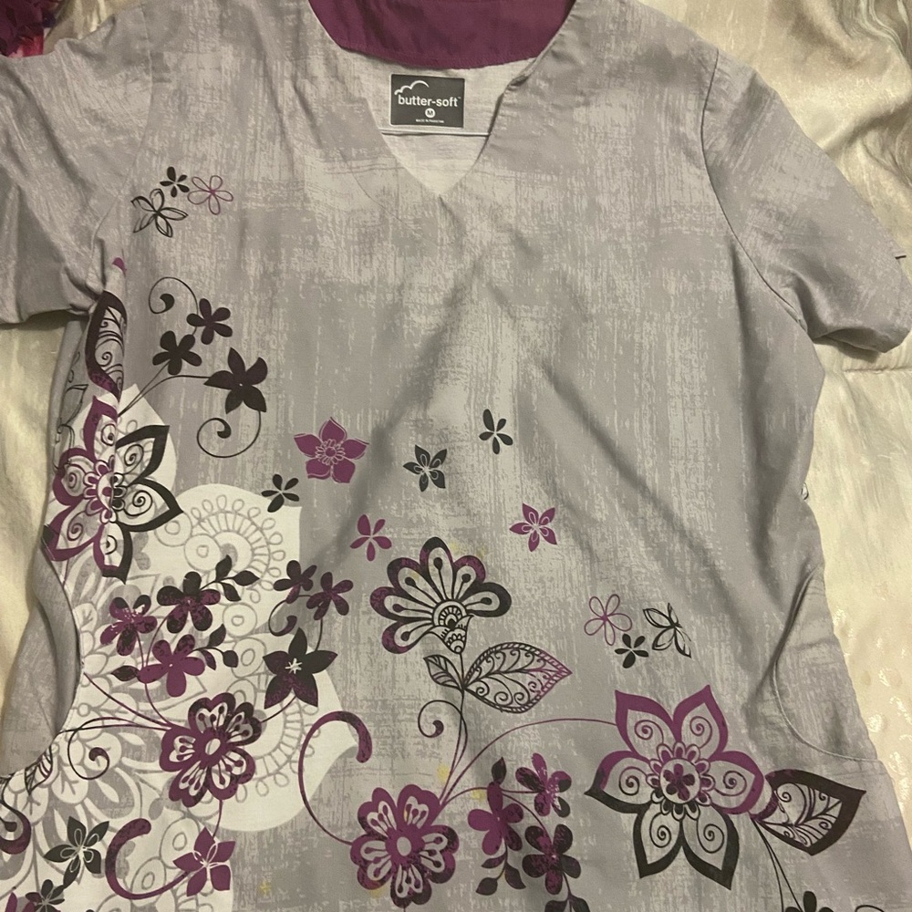 Women’s scrub top- size medium